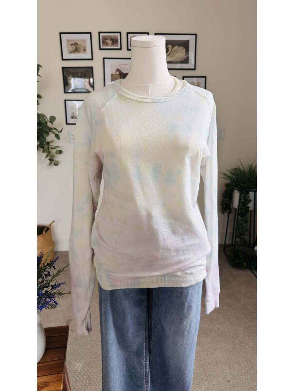 Lovestitch Pastel Watercolor Tie Dye Sweatshirt Size M